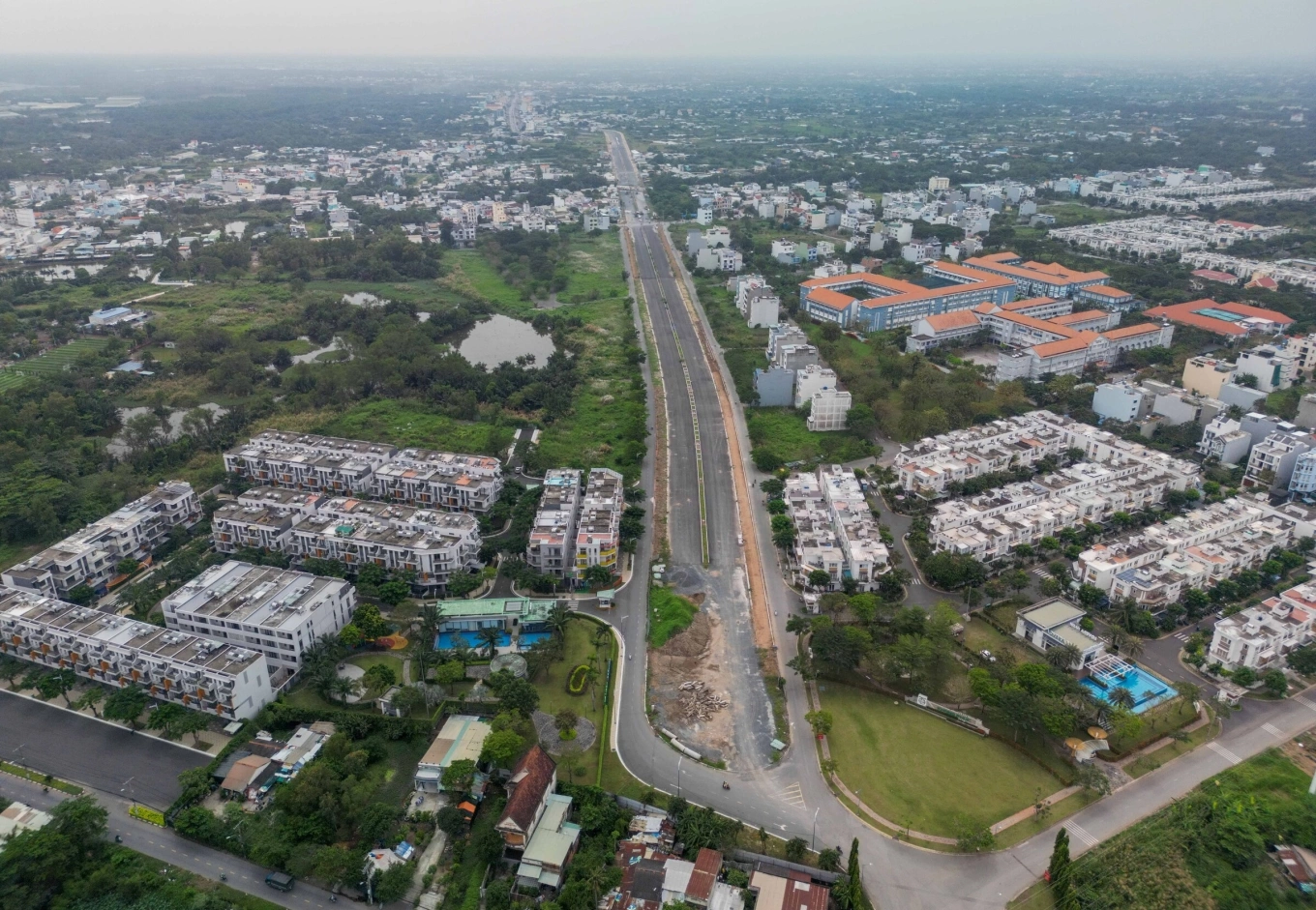 Chuyên gia nêu ý kiến Cần sớm đánh thuế bất động sản để hạ nhiệt giá nhà