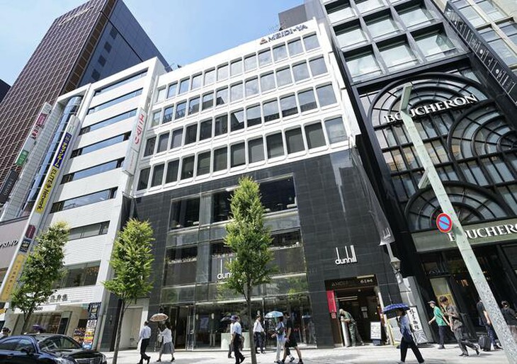 Tòa nhà thương mại Meidi-ya Ginza ở Tokyo - Ảnh: KYODO